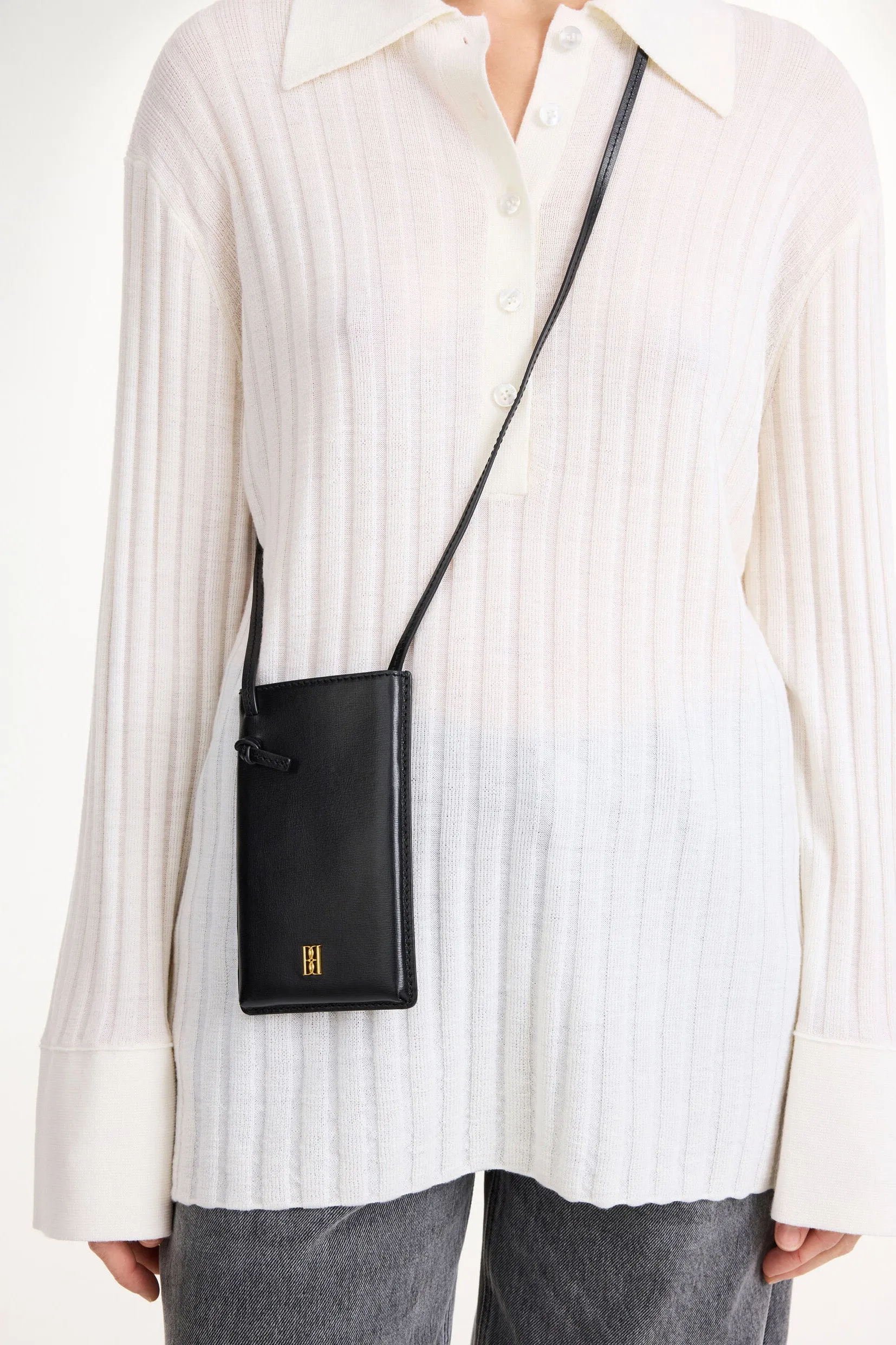 Aya Phone Crossbody in Black