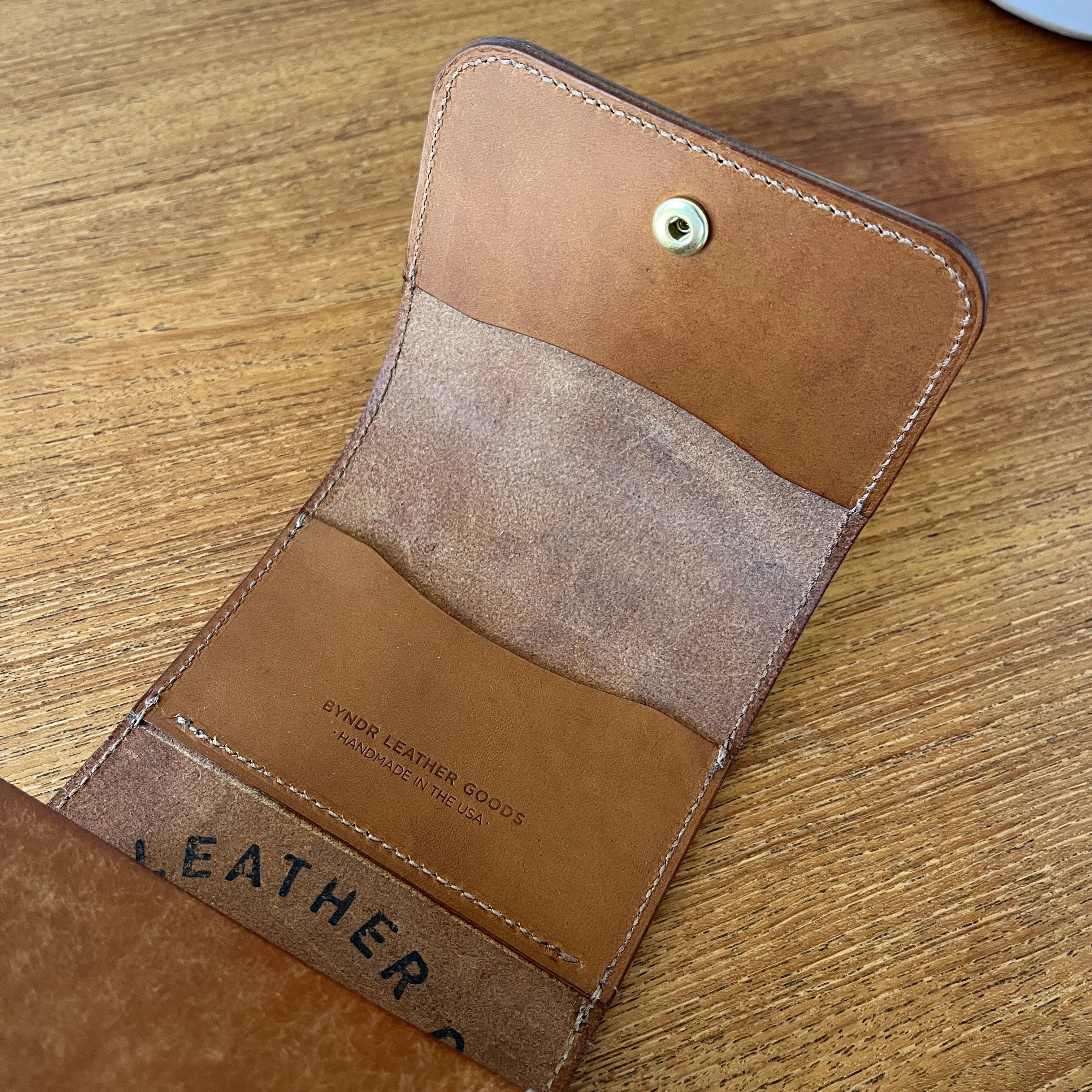 CARGO CLUTCH   COGNAC PUEBLO