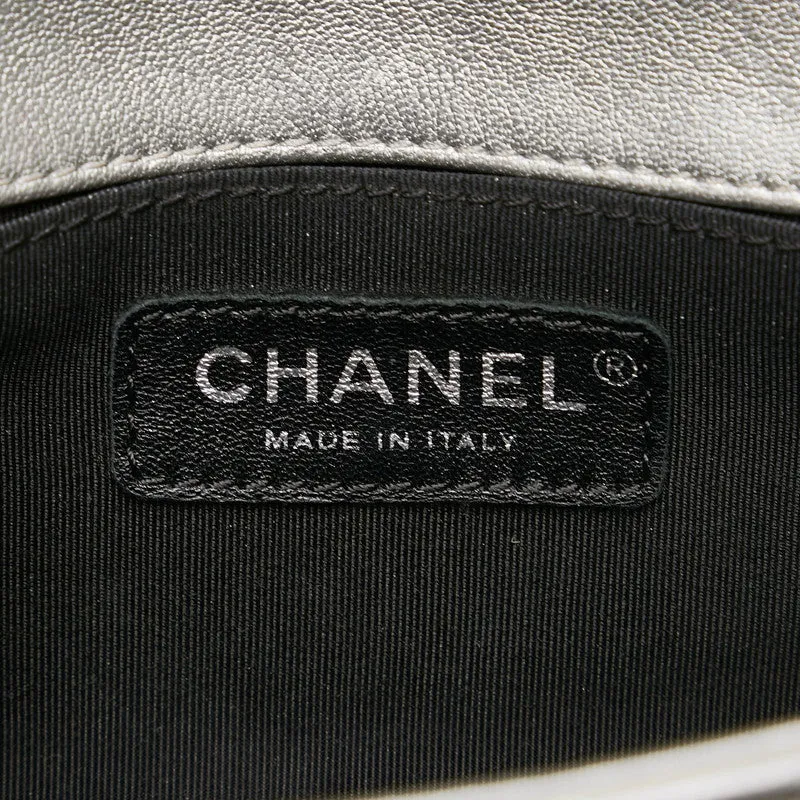 Chanel CC Chevron Studded Leather Flap Bag Leather Shoulder Bag in Good condition