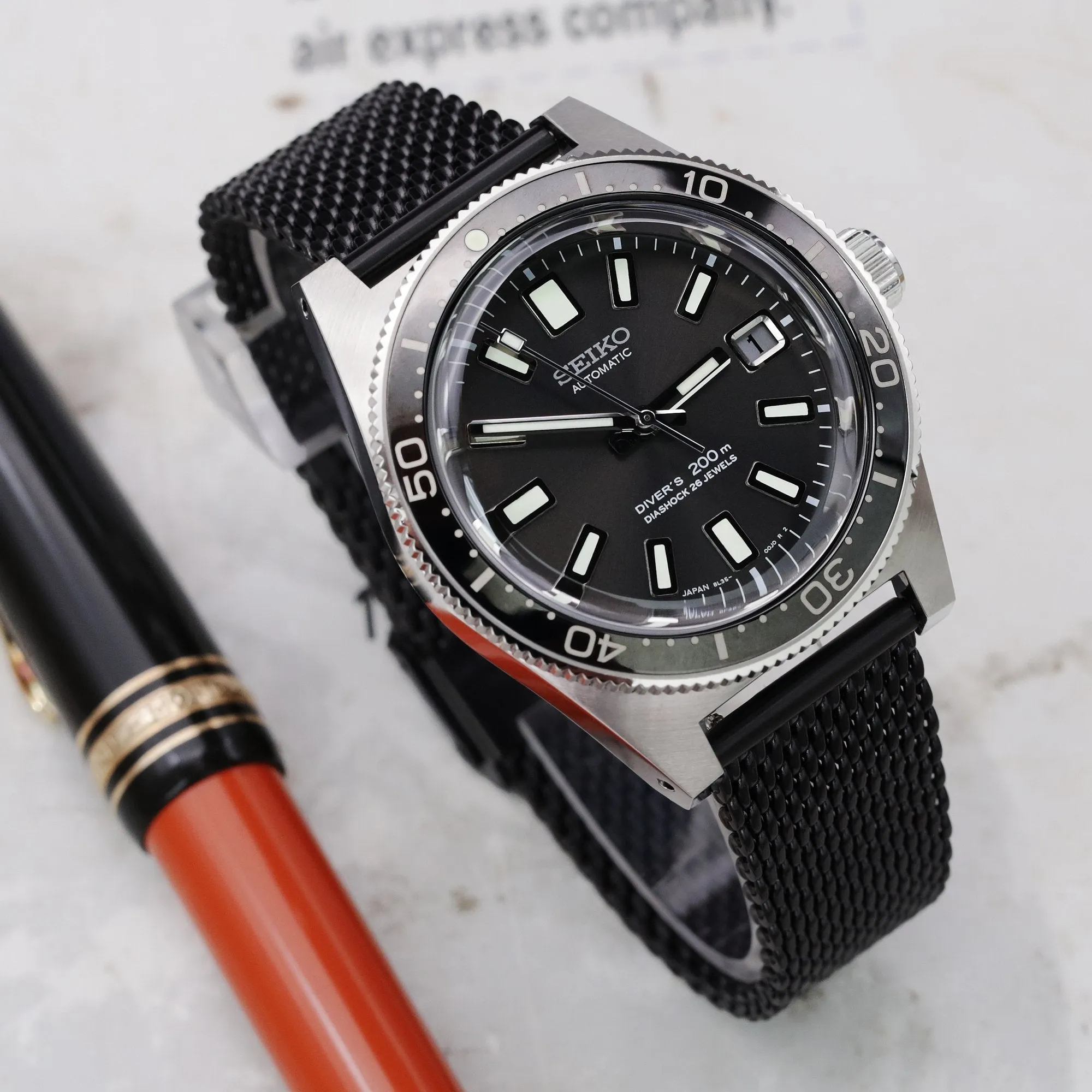 Classic Tapered Quick Release Mesh Band, PVD Black