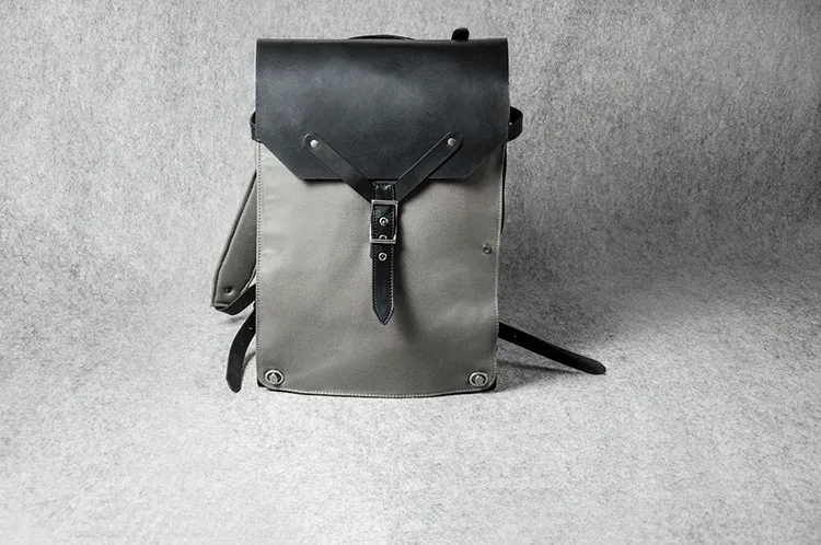DESIGNER BACKPACK - grey