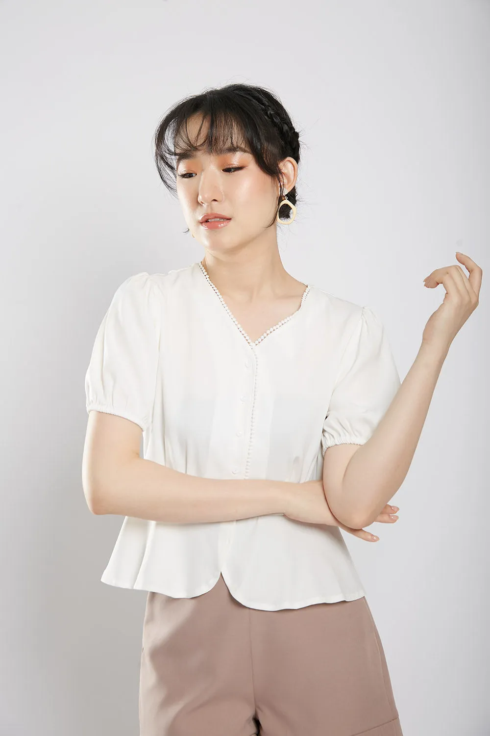 Felizia Blouse in White Crochet
