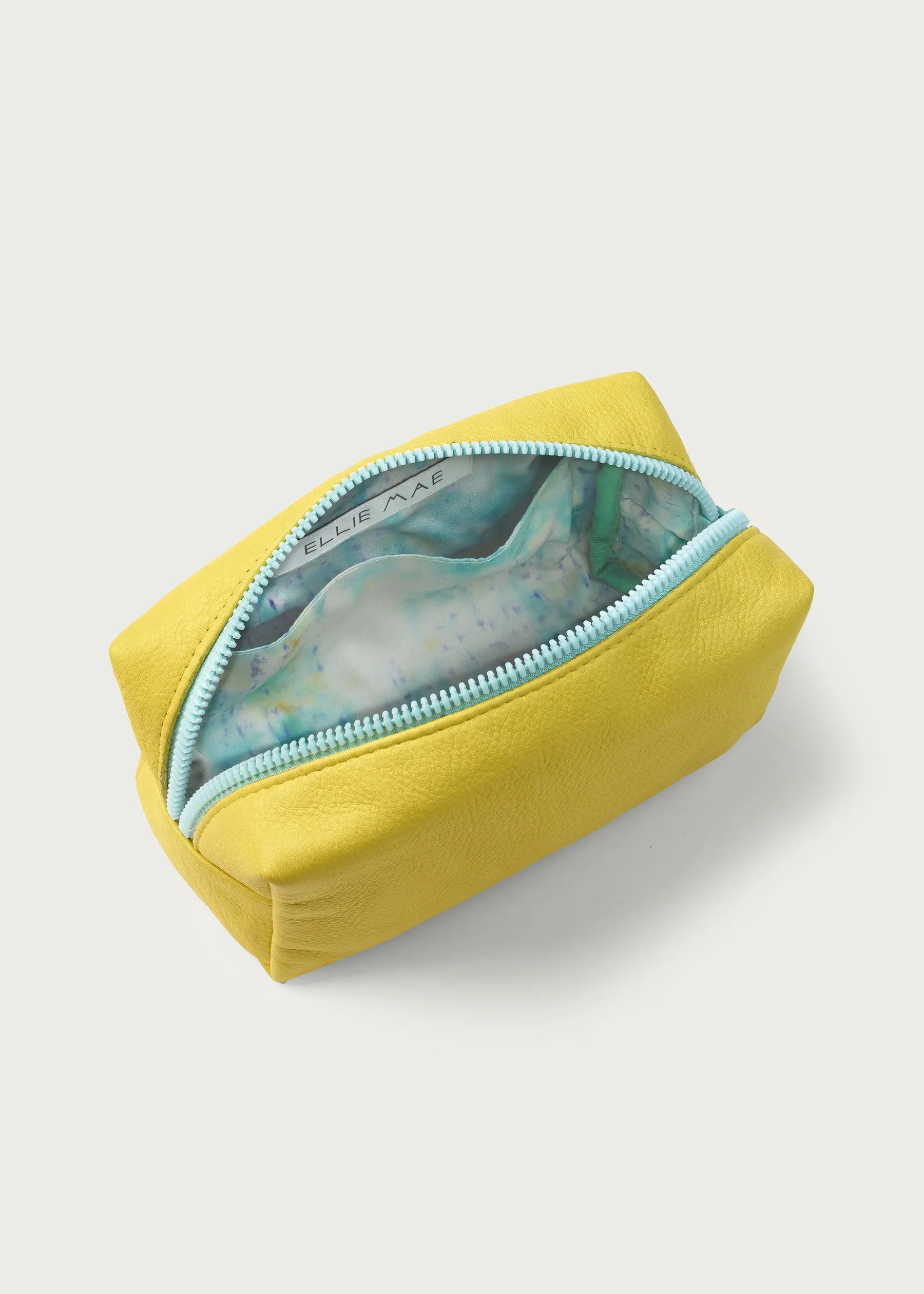 Jordyn Cosmetic Bag (Large)