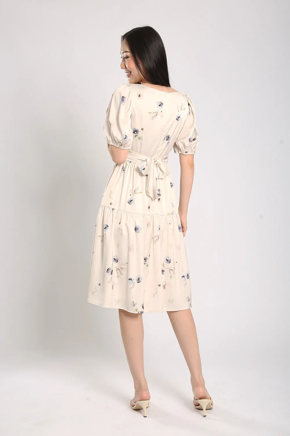 Katrine Floral Printed Dress in Apricot