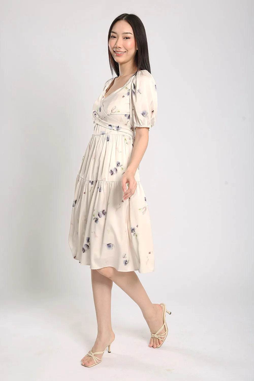 Katrine Floral Printed Dress in Apricot