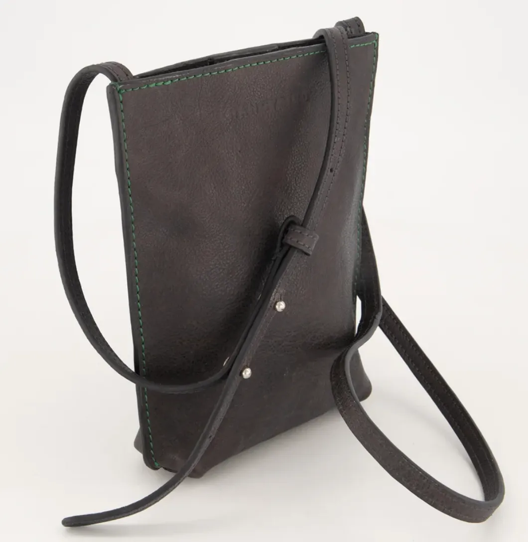 Louanne pouch