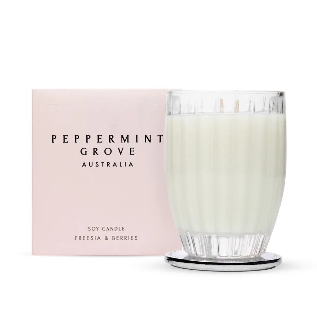 Peppermint Grove Candle 370g - Freesia & Berries