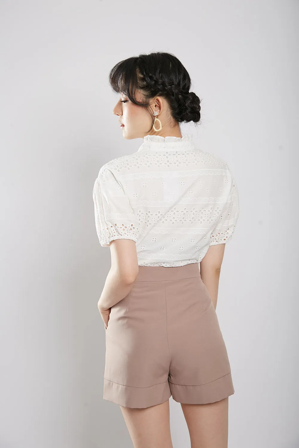 Tahli Shorts in Khakis
