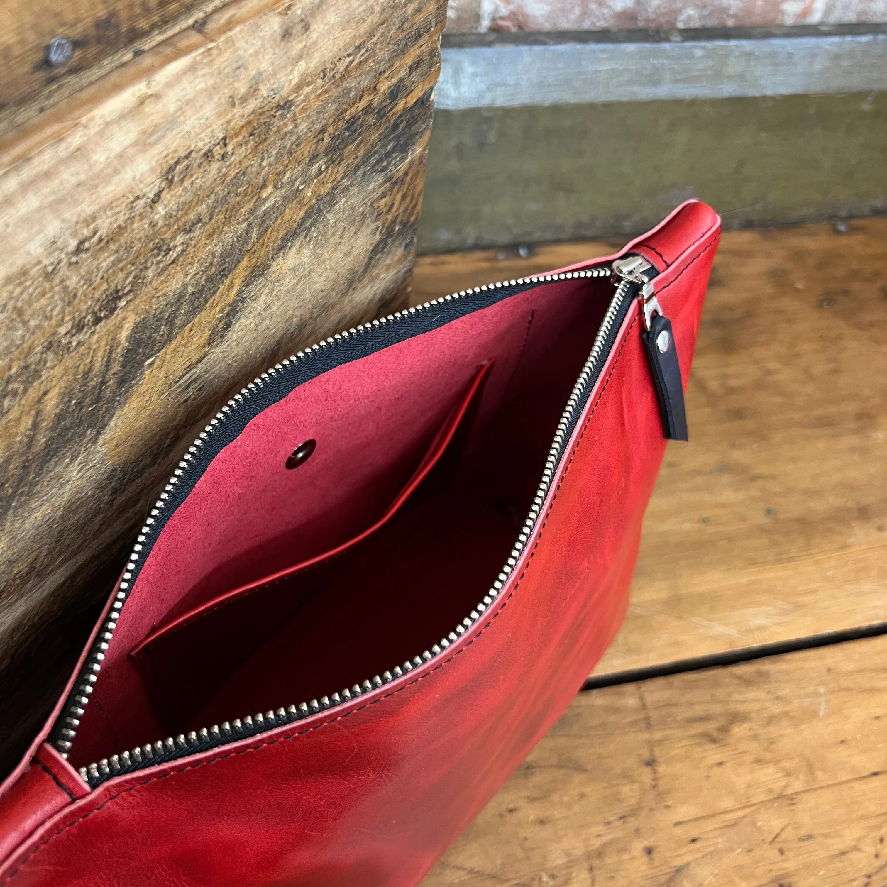 Travel Makeup Bag - Charger Red